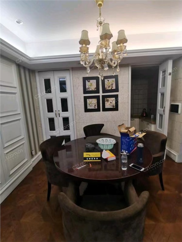 曼哈顿17楼 142平 468万