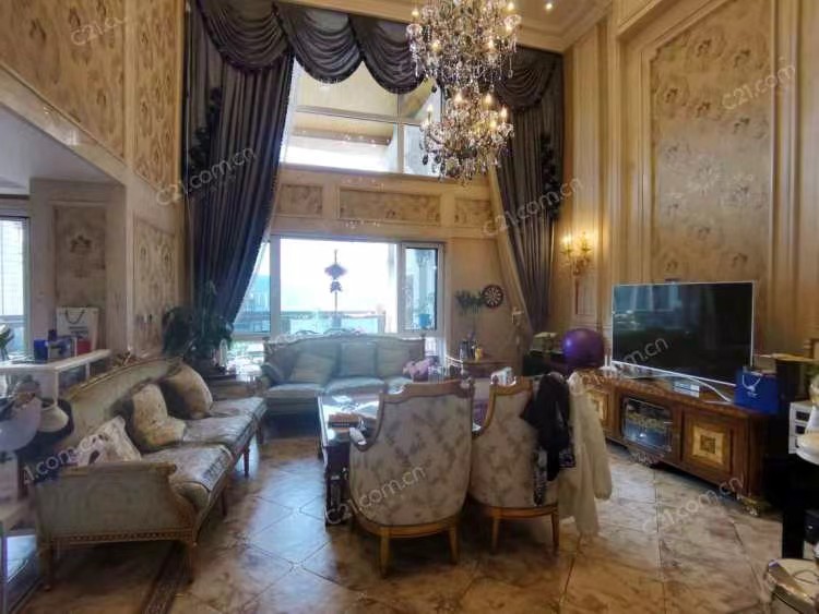 曼哈顿24楼 320平 1050万