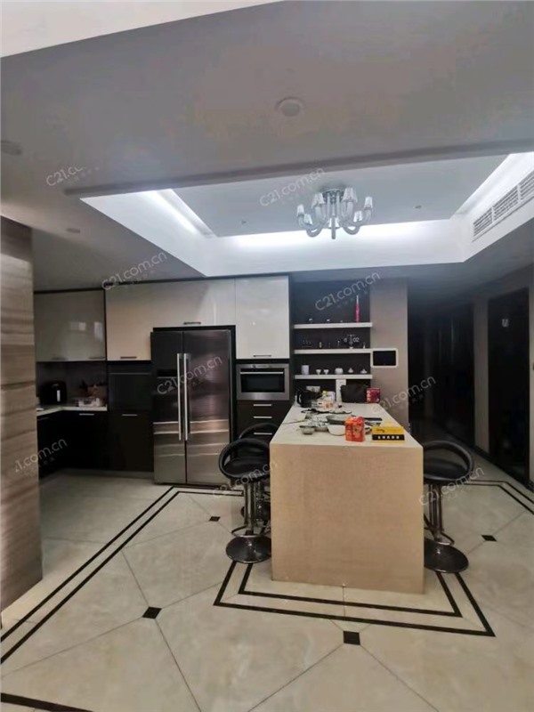 曼哈顿3楼 177平 520万