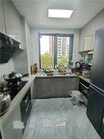 中梁滨江壹号 3楼127平 298万