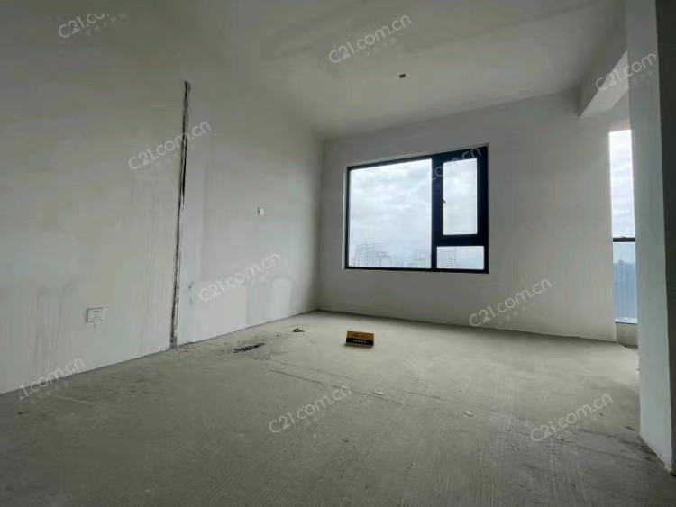 中梁滨江壹号 30楼 103平米 269万