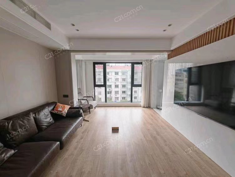 中梁滨江壹号 6楼 127平 358万