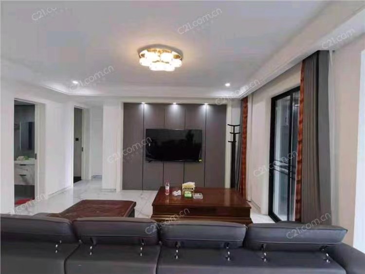 中梁滨江壹号 24楼 103平米 318万