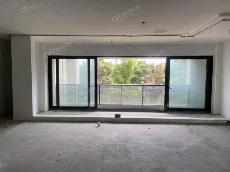 中梁滨江壹号2楼 168平 462万