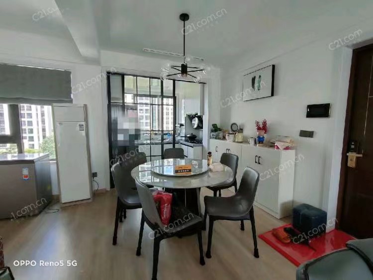 中梁滨江壹号6楼 109平  378万