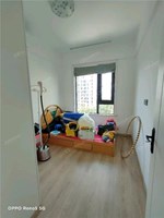 中梁滨江壹号6楼 109平  278万
