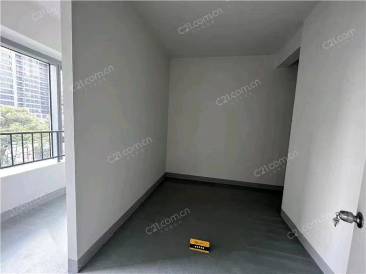 揽江园 3楼 130平米  388万