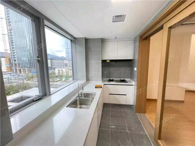 揽江园 6楼130平米 418万