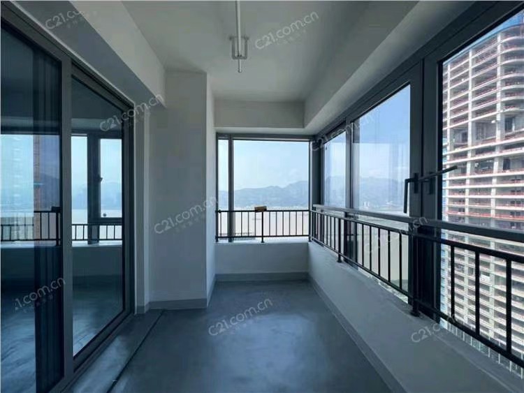 揽江园 41楼 183平米 988万