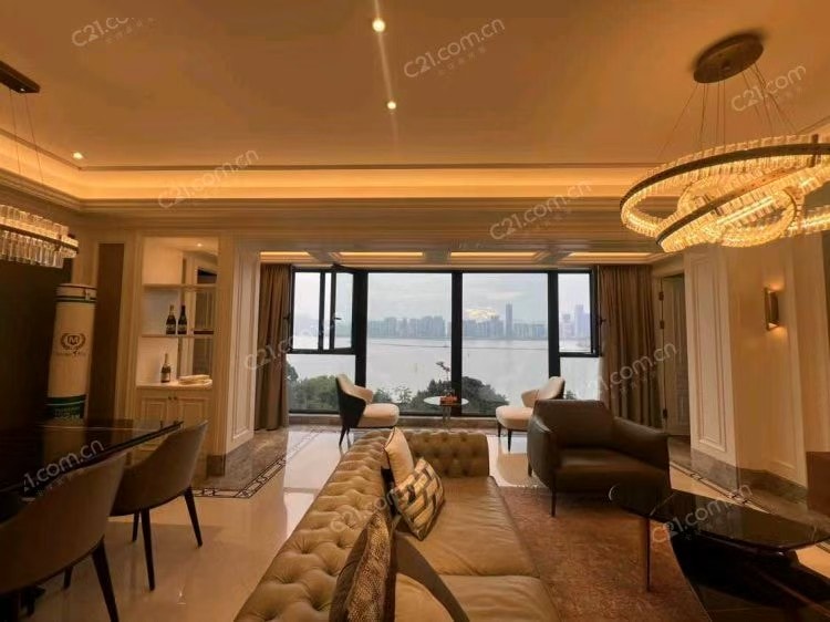 时代滨江 8楼 165平米 788万