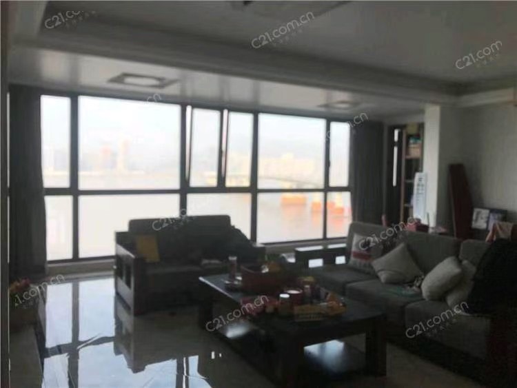 时代滨江 13楼 165平米 768万