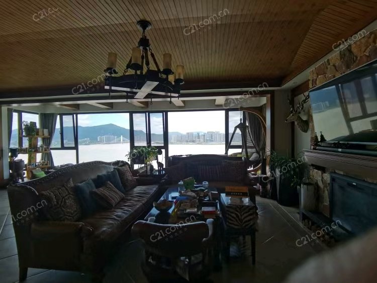 时代滨江 17楼 171平米 940万