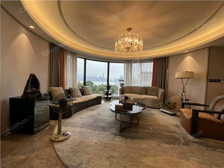 中梁海景壹号 4楼 162平米 700万