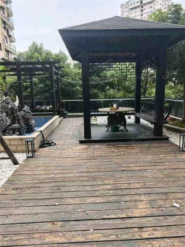 曼哈顿2楼 175平米 468万 带造景露台