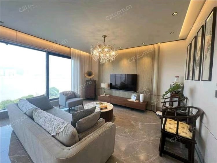 万科时代中心 9楼 152平米 820万