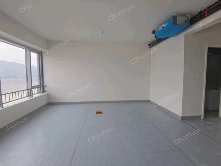 揽悦园 26楼175平米 820万  正一线无挡江景视野