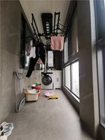 中梁滨江壹号15楼 158平米 780万 带两个车位