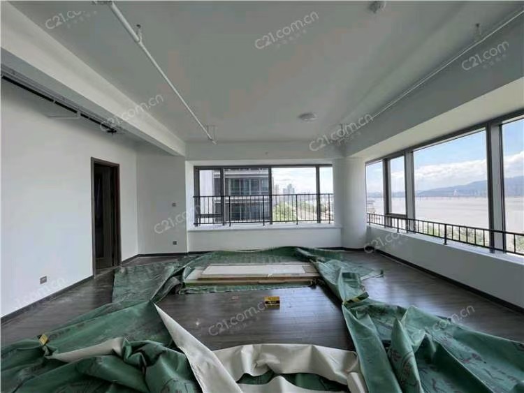 揽悦园 8楼 223平米 1070万