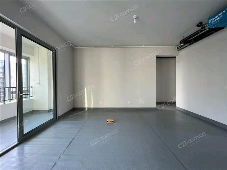 揽悦园南区 31楼带露台 165平米 594万