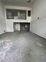 国际豪庭 19楼 256平米 880万 毛坯顶跃