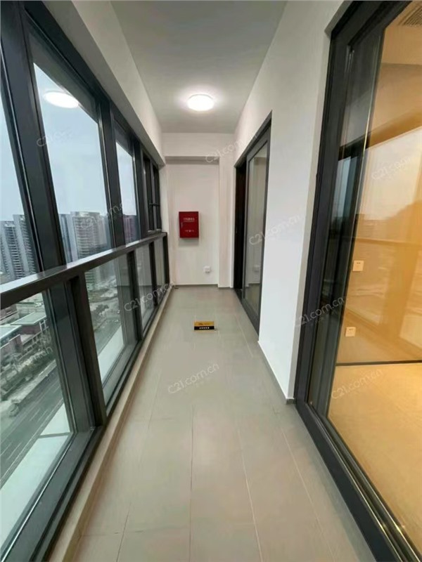 华润九悦 24楼 121平米 368万 西边间