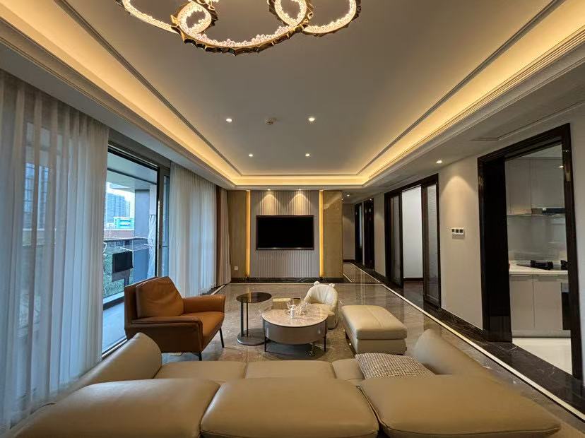 碧桂园滨江壹号3楼 174平498万