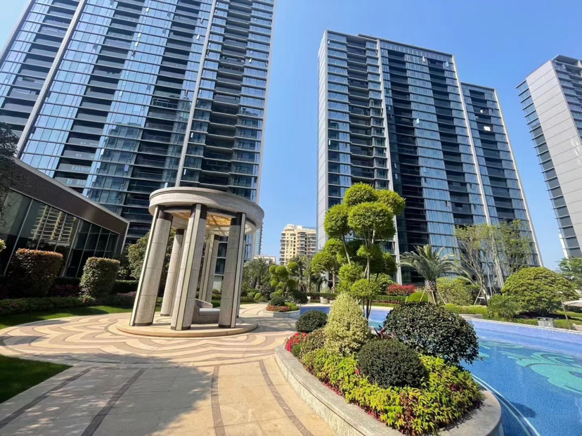 碧桂园滨江壹号12楼 143平 520万