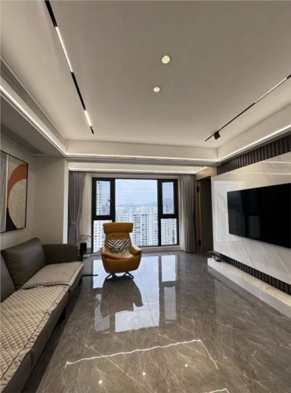 中梁滨江壹号24楼 127平米 368万