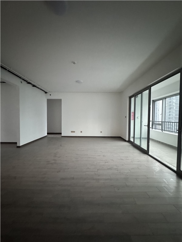 揽悦园北区24楼 165平米 568万